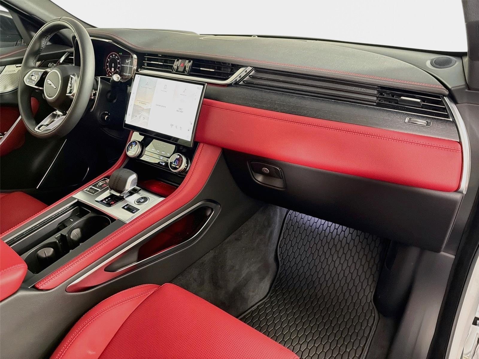 New 2026 Jaguar F-PACE R-Dynamic S AWD/4WD image 30