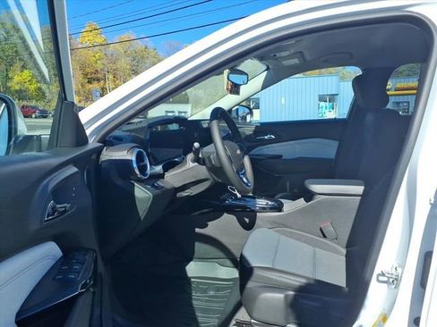 New 2026 Chevrolet Trax LT w/ Driver Confidence Package image 9