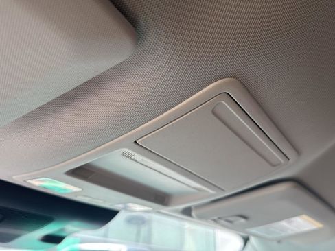 New 2025 Ford Maverick XLT w/ XLT Luxury Package image 32