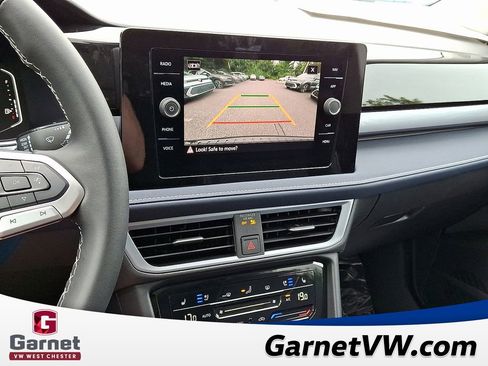 New 2025 Volkswagen Taos SEL image 8