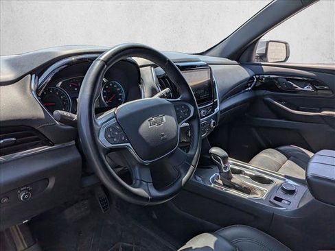 Used 2024 Chevrolet Traverse RS FWD image 6