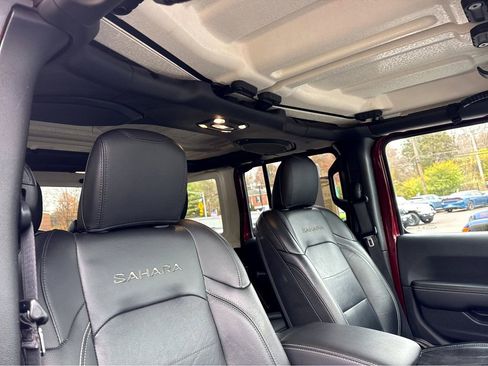 Used 2021 Jeep Wrangler Unlimited Sahara w/ Cold Weather Group image 8