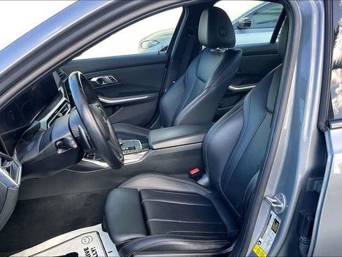 Used 2023 BMW 330i Sedan w/ M Sport Package RWD image 23