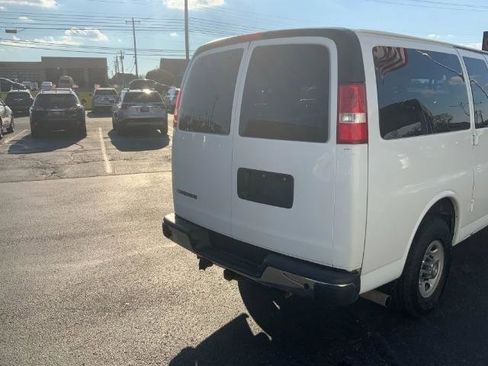 Used 2018 Chevrolet Express 3500 LT w/ LT Preferred Equipment Group RWD image 28