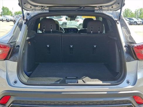 Used 2026 Chevrolet Trax RS w/ Sunroof Package FWD image 31