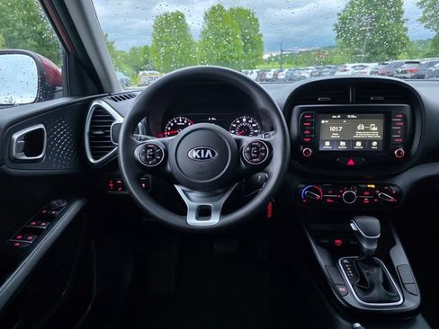 Certified 2021 Kia Soul S FWD image 19