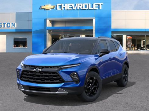 New 2025 Chevrolet Blazer LT w/ Midnight/Sport Edition image 6