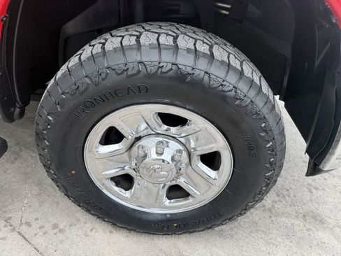 Used 2018 RAM 2500 SLT w/ Snow Chief Group AWD/4WD image 9