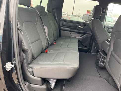 New 2026 RAM 1500 Express AWD/4WD image 33