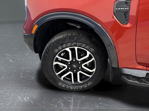 Used 2024 Ford Ranger Lariat w/ FX4 Off-Road Package image 39