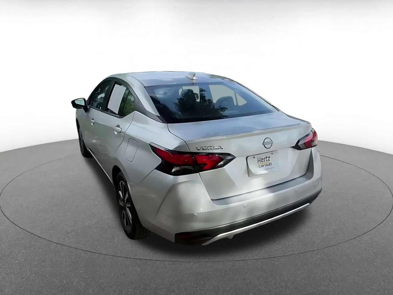 Used 2025 Nissan Versa SV FWD image 10