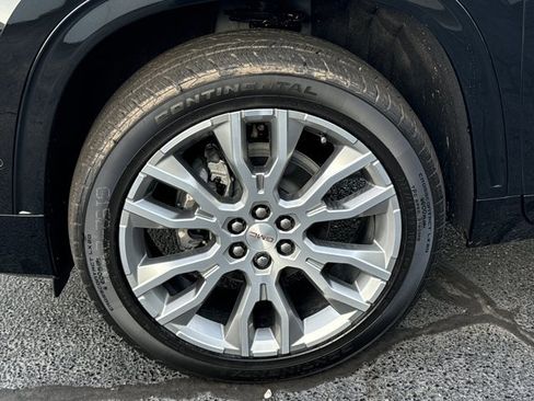 New 2026 GMC Acadia Denali w/ Super Cruise Package image 16