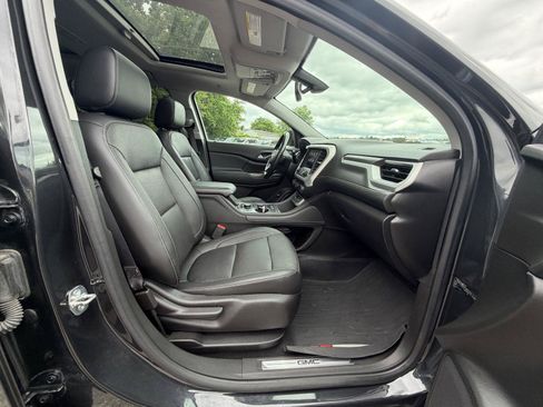 Used 2020 GMC Acadia SLT w/ LPO, Floor Liner Package AWD/4WD image 29
