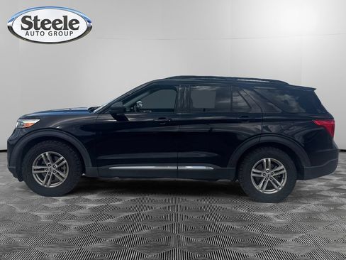 Used 2020 Ford Explorer XLT w/ Equipment Group 202A RWD image 2