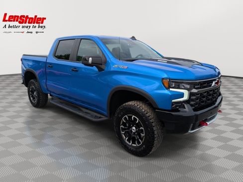 Used 2025 Chevrolet Silverado 1500 ZR2 w/ Technology Package AWD/4WD image 7
