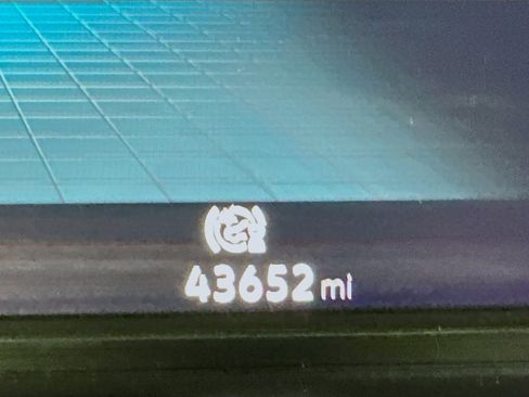 Used 2024 Volkswagen Atlas SE image 19