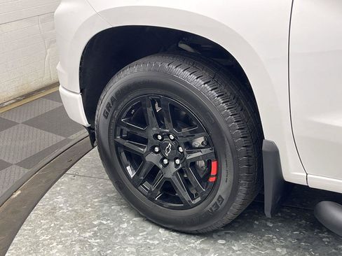 Certified 2026 Chevrolet Silverado 1500 RST w/ Redline Edition AWD/4WD image 37