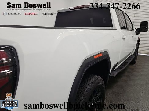 Used 2025 GMC Sierra 2500 AT4 AWD/4WD image 9