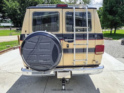 Used 1988 Chevrolet G20 RWD image 7