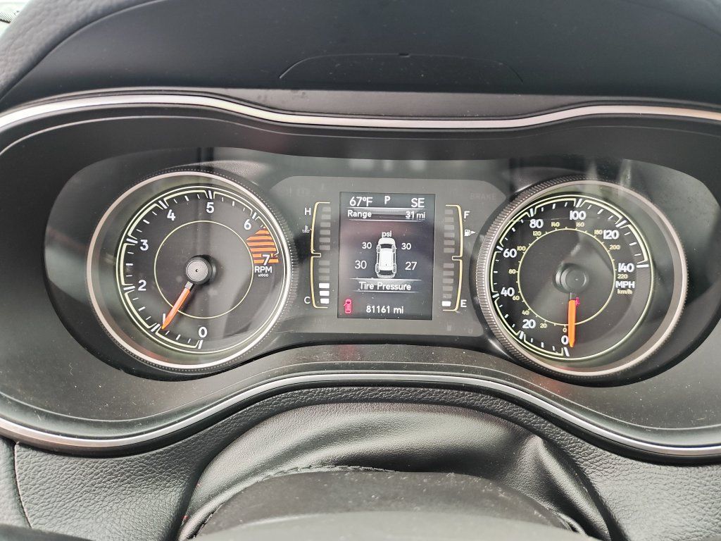 Used 2020 Jeep Cherokee Latitude Plus AWD/4WD image 18