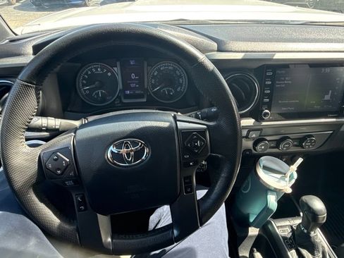 Used 2020 Toyota Tacoma TRD Sport RWD image 9