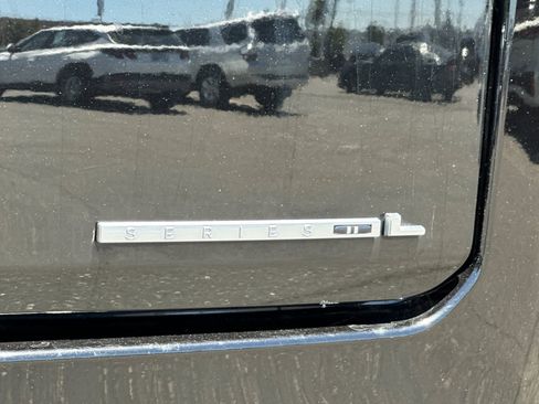 Certified 2023 Jeep Wagoneer L Series II AWD/4WD image 28