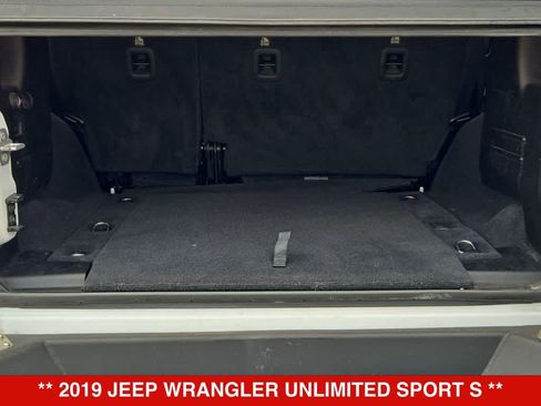 Used 2019 Jeep Wrangler Unlimited Sport S AWD/4WD image 31