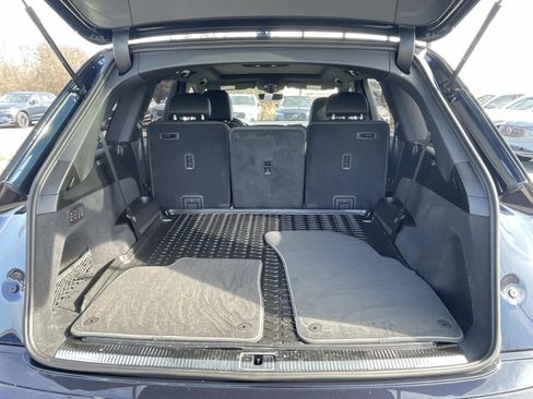 Certified 2025 Audi Q7 3.0T Premium Plus image 10