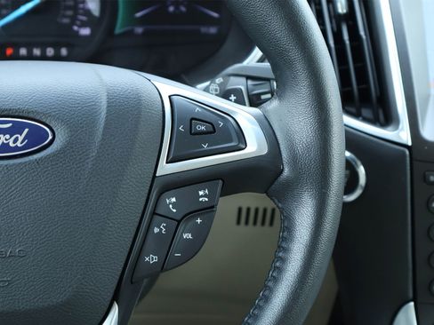 Used 2017 Ford Edge Titanium w/ Equipment Group 301A image 23