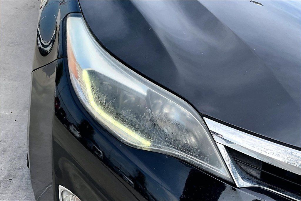 Used 2013 Toyota Avalon Limited w/ Technology Pkg FWD image 34