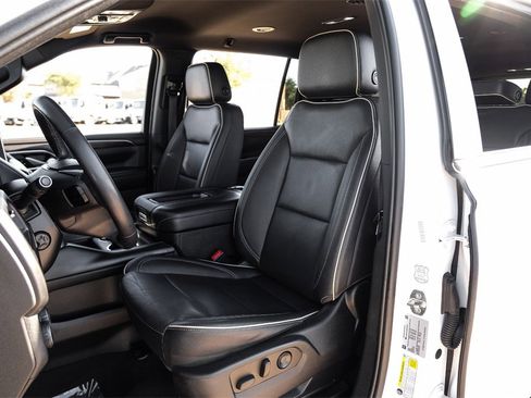 Used 2022 Chevrolet Suburban Premier image 33