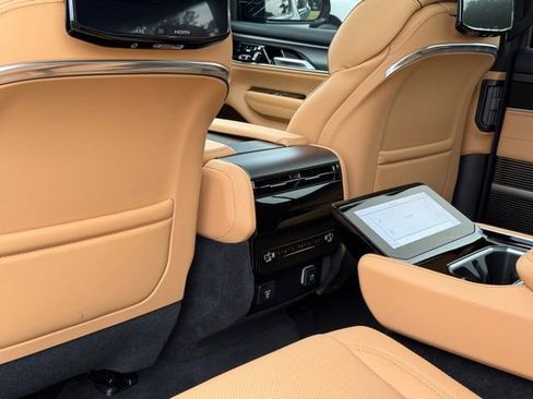 New 2026 Jeep Grand Wagoneer Summit AWD/4WD image 30