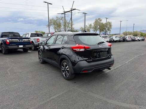 Used 2019 Nissan Kicks SV w/ Exterior Package image 7
