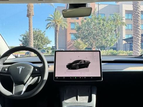 Used 2023 Tesla Model 3 Standard Range RWD image 11