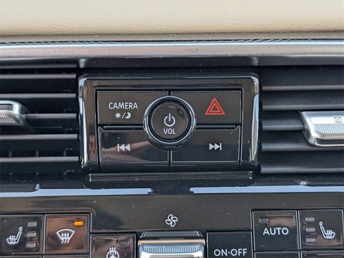 New 2025 Nissan Armada Platinum Reserve image 27