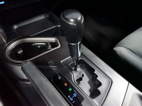 Used 2016 Toyota RAV4 LE image 21