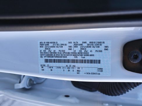 Used 2024 Ford F250 Lariat w/ Sport Appearance Package image 40