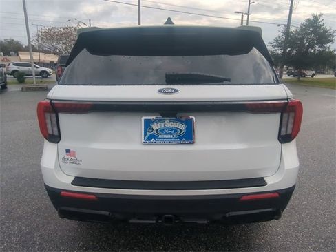 New 2026 Ford Explorer ST-Line image 6