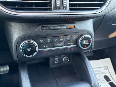 Used 2020 Ford Escape SE FWD image 13
