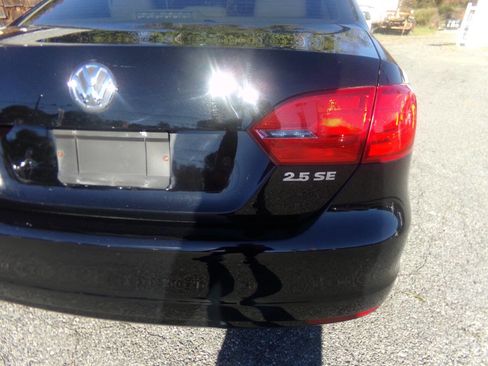 Used 2013 Volkswagen Jetta SE image 8