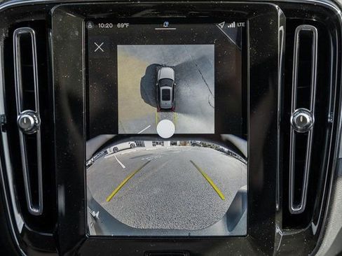 Used 2026 Volvo XC40 B5 Plus w/ Protection Package Premier image 36