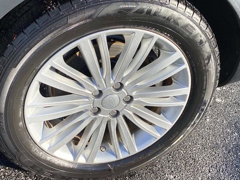 Used 2018 Land Rover Discovery HSE Luxury image 27