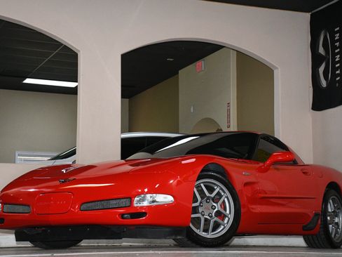Used 2003 Chevrolet Corvette Z06 w/ Memory Package, 3 Drivers RWD image 84