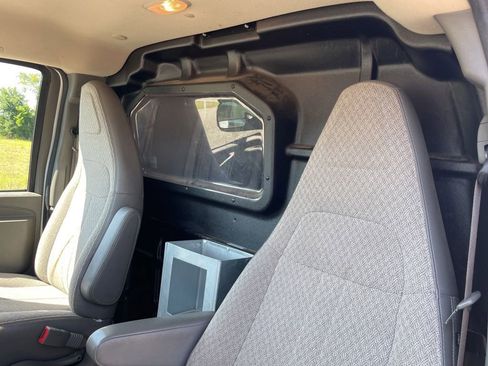 Used 2023 GMC Savana 2500 w/ Driver Convenience Package RWD image 19