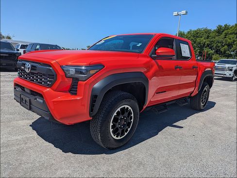 Used 2024 Toyota Tacoma TRD Off-Road AWD/4WD image 8