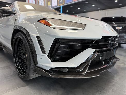 Used 2024 Lamborghini Urus Performante image 5