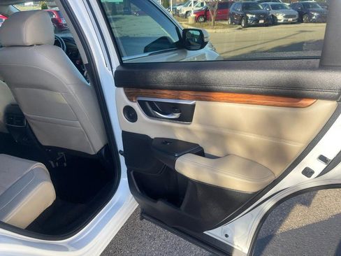 Used 2017 Honda CR-V Touring image 15