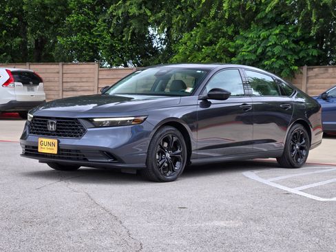 Used 2025 Honda Accord SE image 8