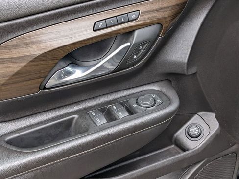 Used 2018 GMC Terrain Denali image 16