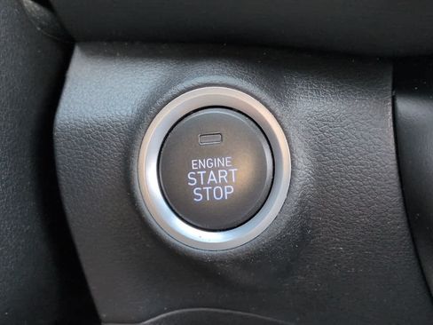 Used 2022 Hyundai Kona SEL FWD image 25